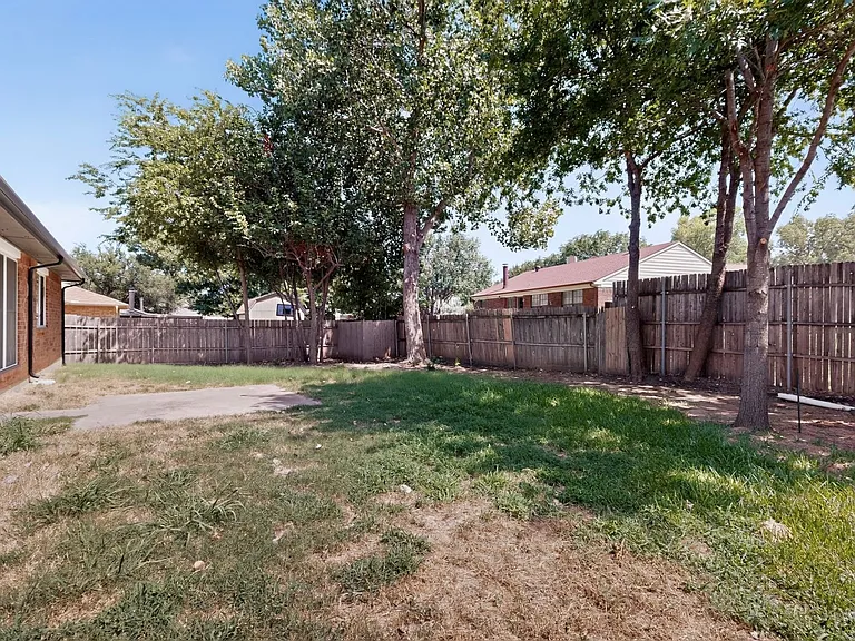 1313 Homestead St — Photo 27