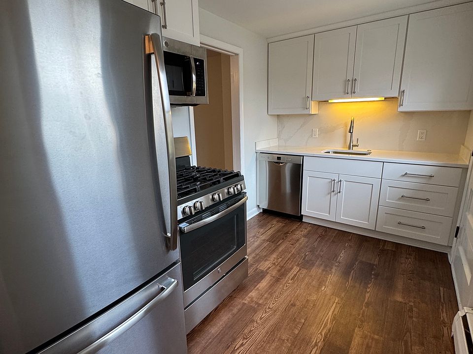 1st image of 47 Park Club Ln Unit 4