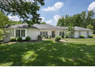 13676 Armstead Dr, Saint Louis, MO