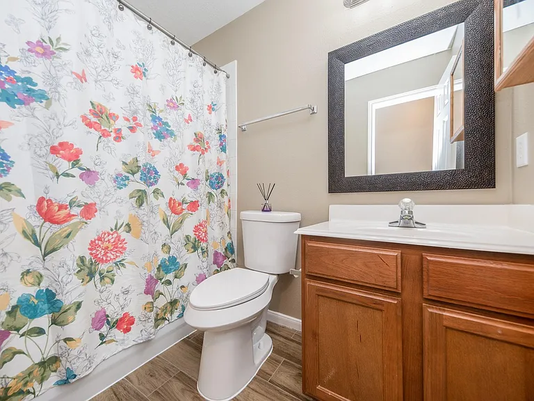 19247 Dillsbury Ct — Photo 26
