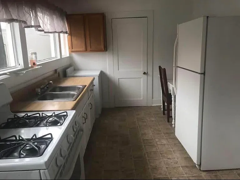 1026 E Main St #1 — Photo 8