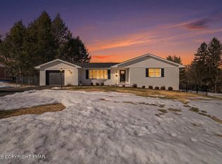 784 Sunset Ln, Stroudsburg, PA 18360