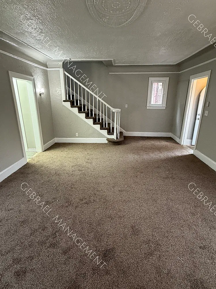 16196 Normandy — Photo 2