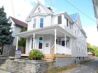 219 W 2nd St FL 1ST, Waynesboro, PA 17268