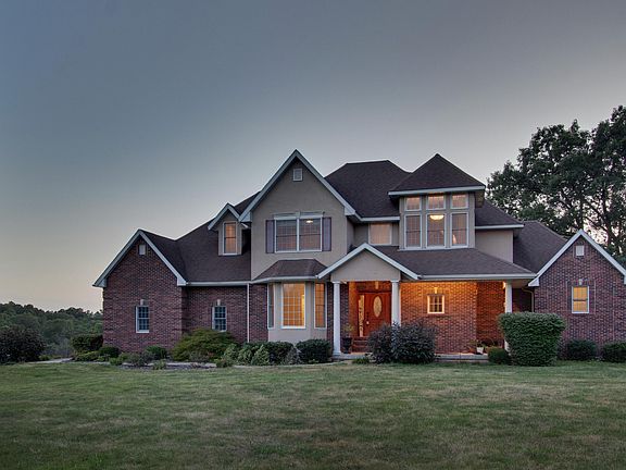 5th image of 800 Lucinda Ln