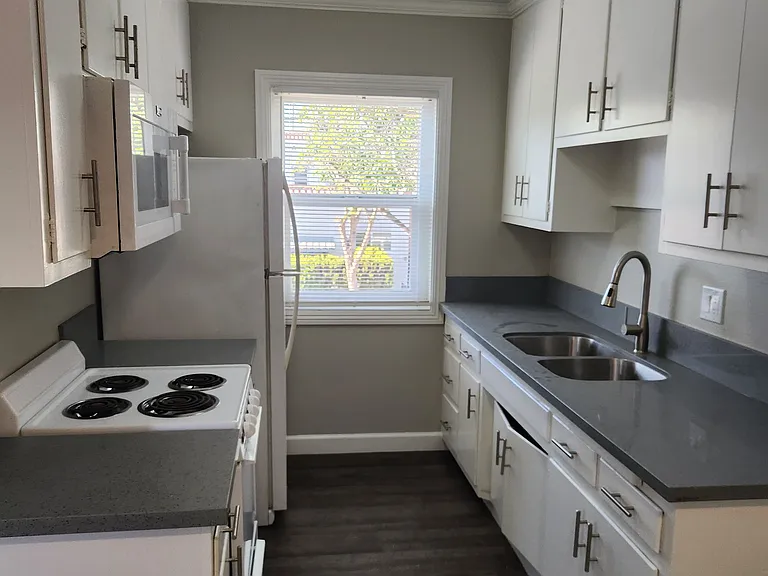 460 Bonito Ave #2 — Photo 3