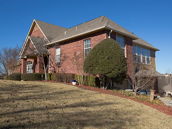 Oversized 3 car / side entry