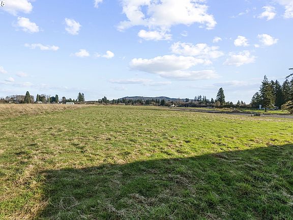 3rd image of 52 Sunnyfield Dr Lot 2