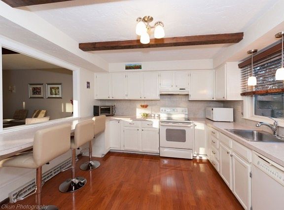 4th image of 45 Whitewood Cir