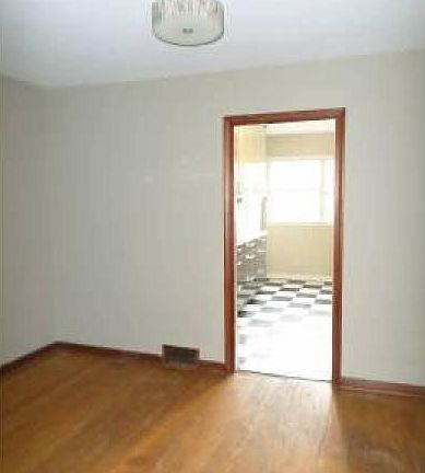 3rd image of 2655 Taylorsville Rd APT 4