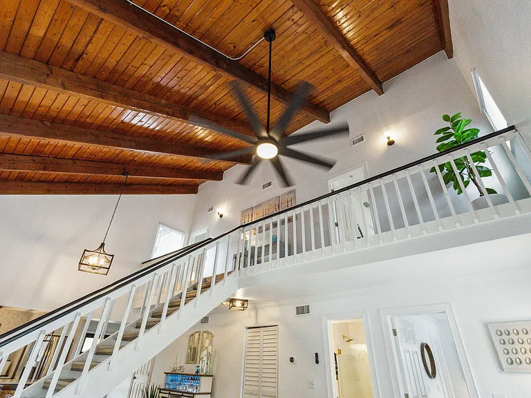2541 Southridge Rd — Photo 33