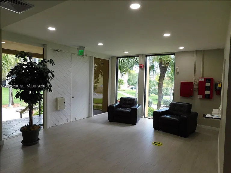 8065 SW 107th Ave #214 — Photo 23