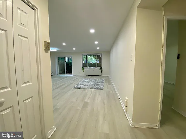 1900 Lyttonsville Rd #114 — Photo 25
