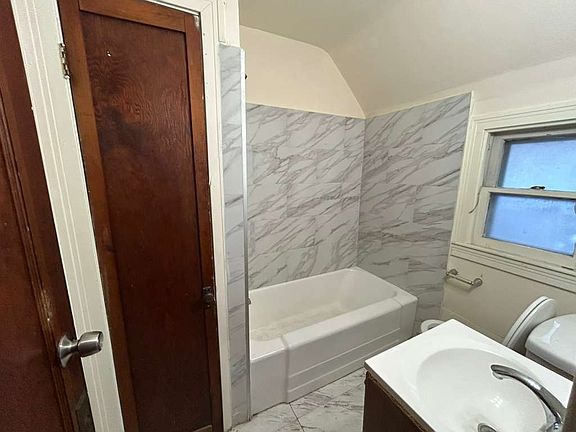 5th image of 73 Urban St #2