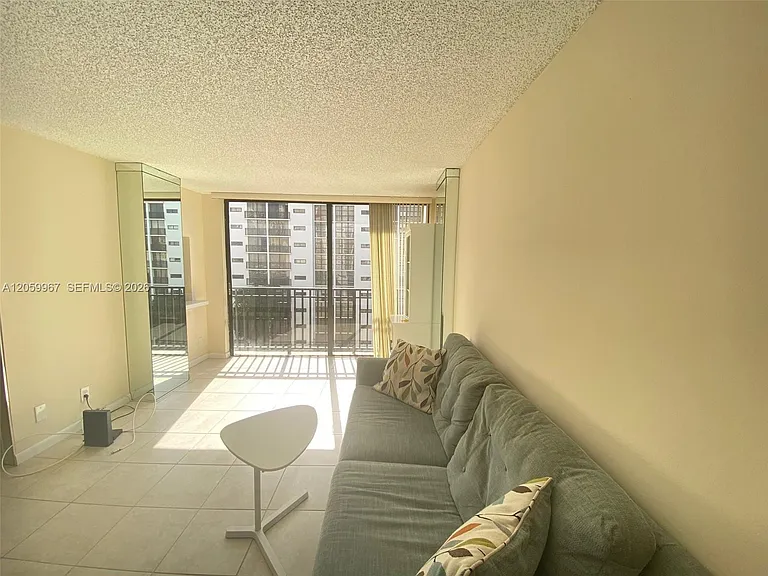 16919 N Bay Rd #620 — Photo 16