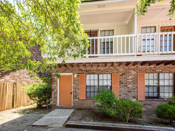 296A Fleming Rd, Charleston, SC 29412
