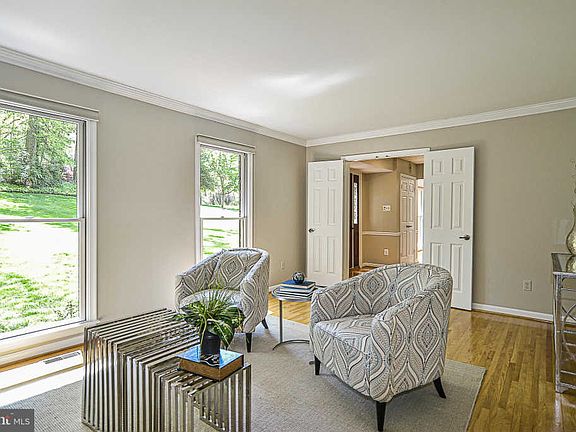 4th image of 11160 Conestoga Ct