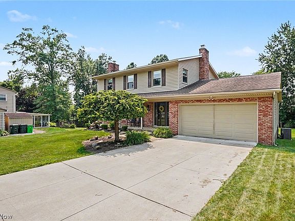 3rd image of 4502 Country Club Ln