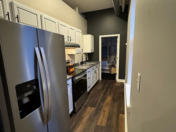 5th image of 59 N Sandusky St Suite 200