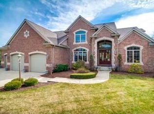 15214 Roscommon Ln, Granger, IN