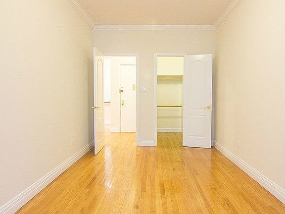 4th image of 111 E 79th St APT 4A