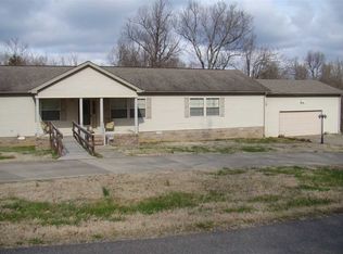 1009 Sanders Ave, Paducah, KY 42001