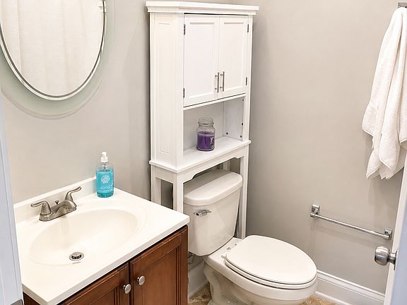 4th image of 900 W Winona St APT 1