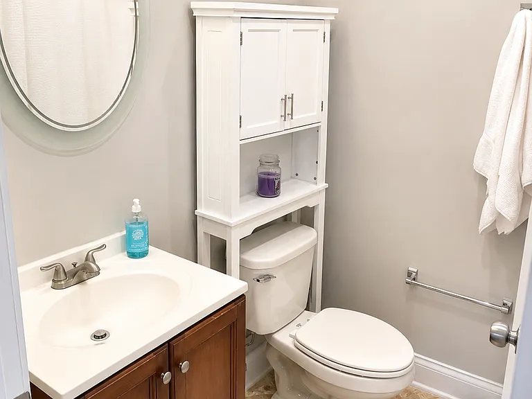 900 W Winona St #1 — Photo 4
