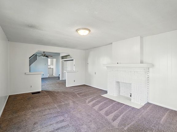 5th image of 3213-3215 E 5th St #3213