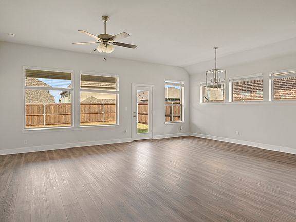 3rd image of 2111 Clearwater Way