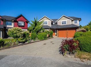 18656 64a Ave, Surrey, BC V3S 8X3