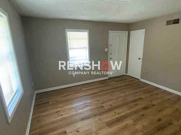 3rd image of 1539 Defoe Rd