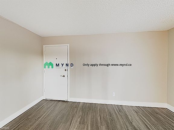 5th image of 1025 35th Ave APT 17