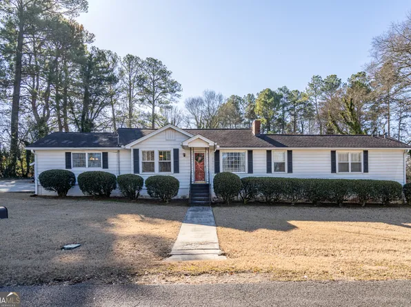 213 Sunset Dr, Lindale, GA 30147