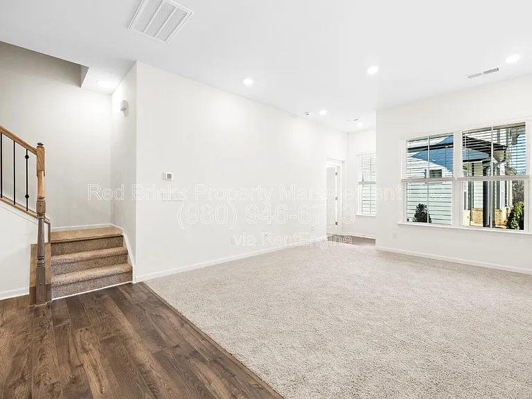 5720 Rivulet Way — Photo 8