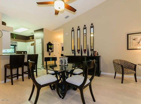 5th image of 101 Laurel Wood Way Unit 204