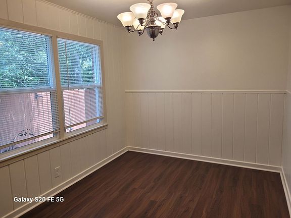 3rd image of 3412 Cromart Ave
