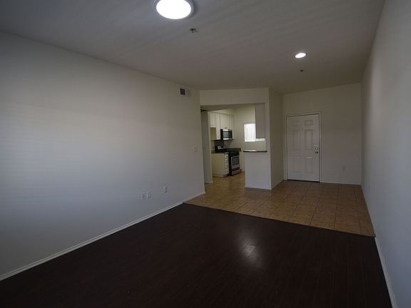 3rd image of 5500 Bonner Ave APT 108