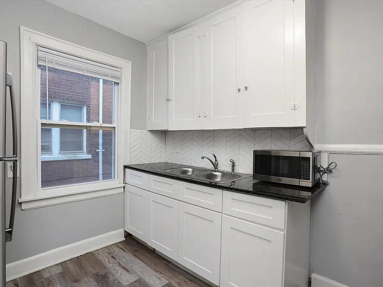 17318 Stoepel St — Photo 5