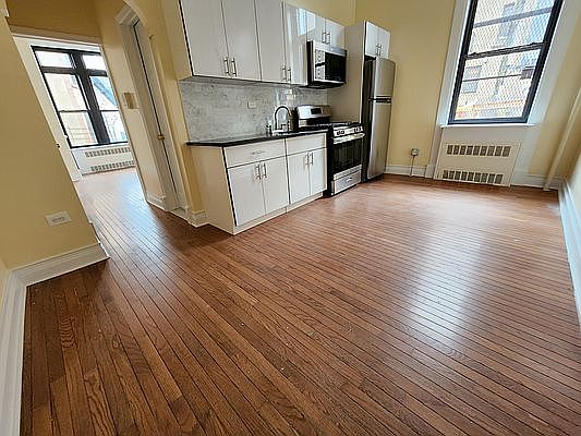2nd image of 620 Carroll St Floor 1