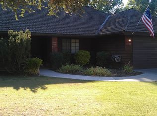 1026 N Cindy St, Visalia, CA 93291