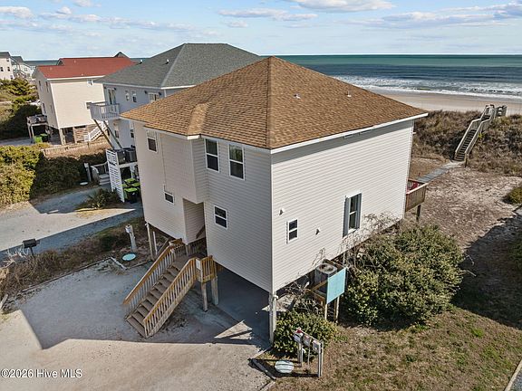 4th image of 3802 Island Drive