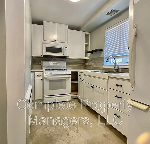 424 Bridge Ave #3 — Photo 4