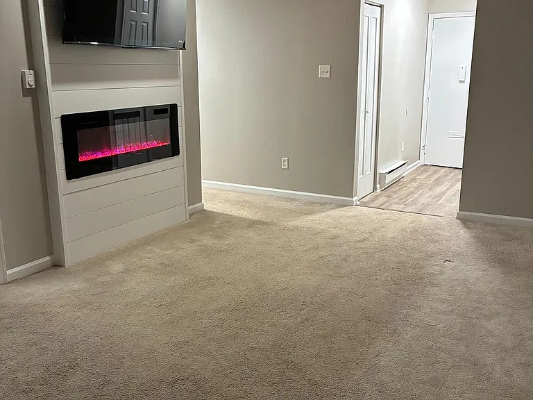 178 Elephant Rd #B13 — Photo 6