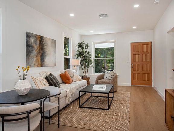 2nd image of 405 E Figueroa St