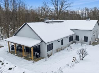 23549 Forest Shores Dr, Cassopolis, MI 49031