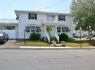 660 Simpson St, Throop, PA 18512
