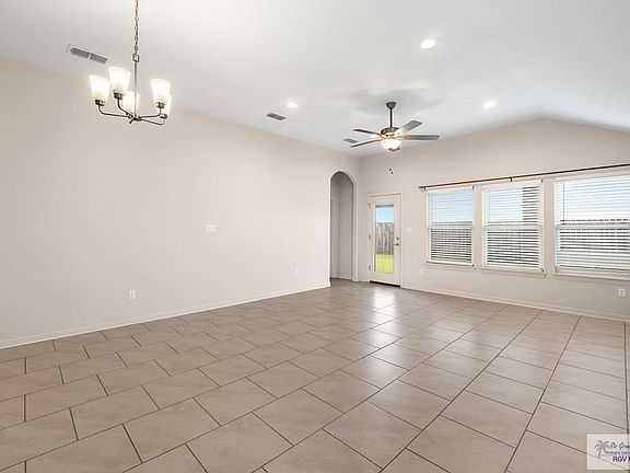 5th image of 2460 Thicket Ln