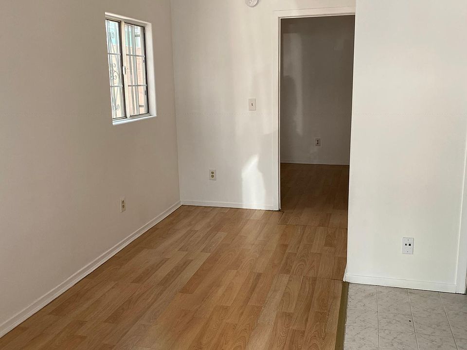 1st image of 7137 Hawthorn Ave #6