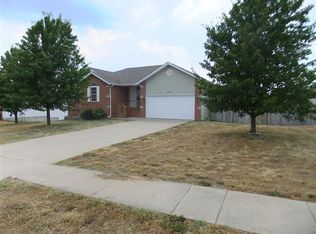 715 S Berry Ln, Willard, MO 65781